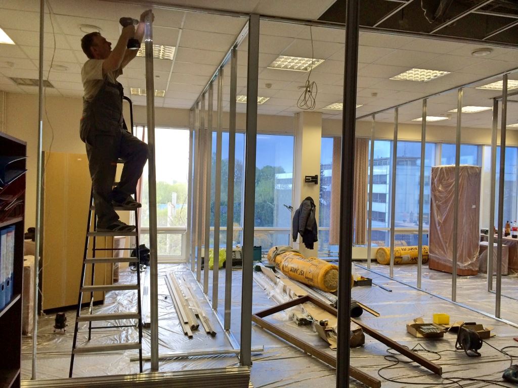 Как долго по времени происходит монтаж офисных перегородок
